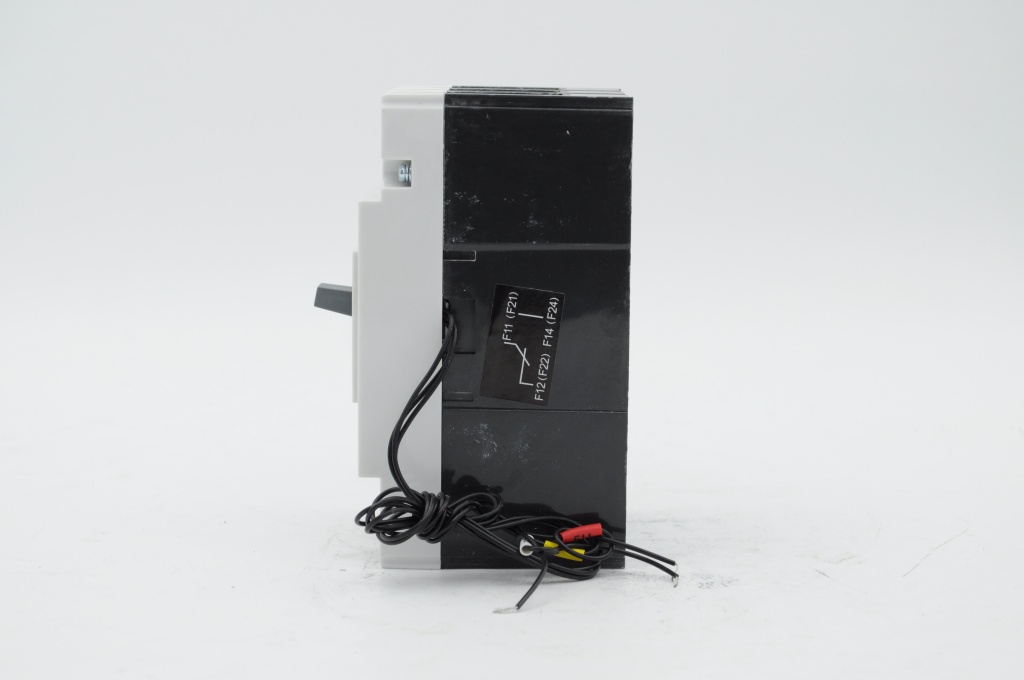 Автоматический выключатель ВА98 341810 100Н80А (с расцепителям и доп.контактом) (3).JPG